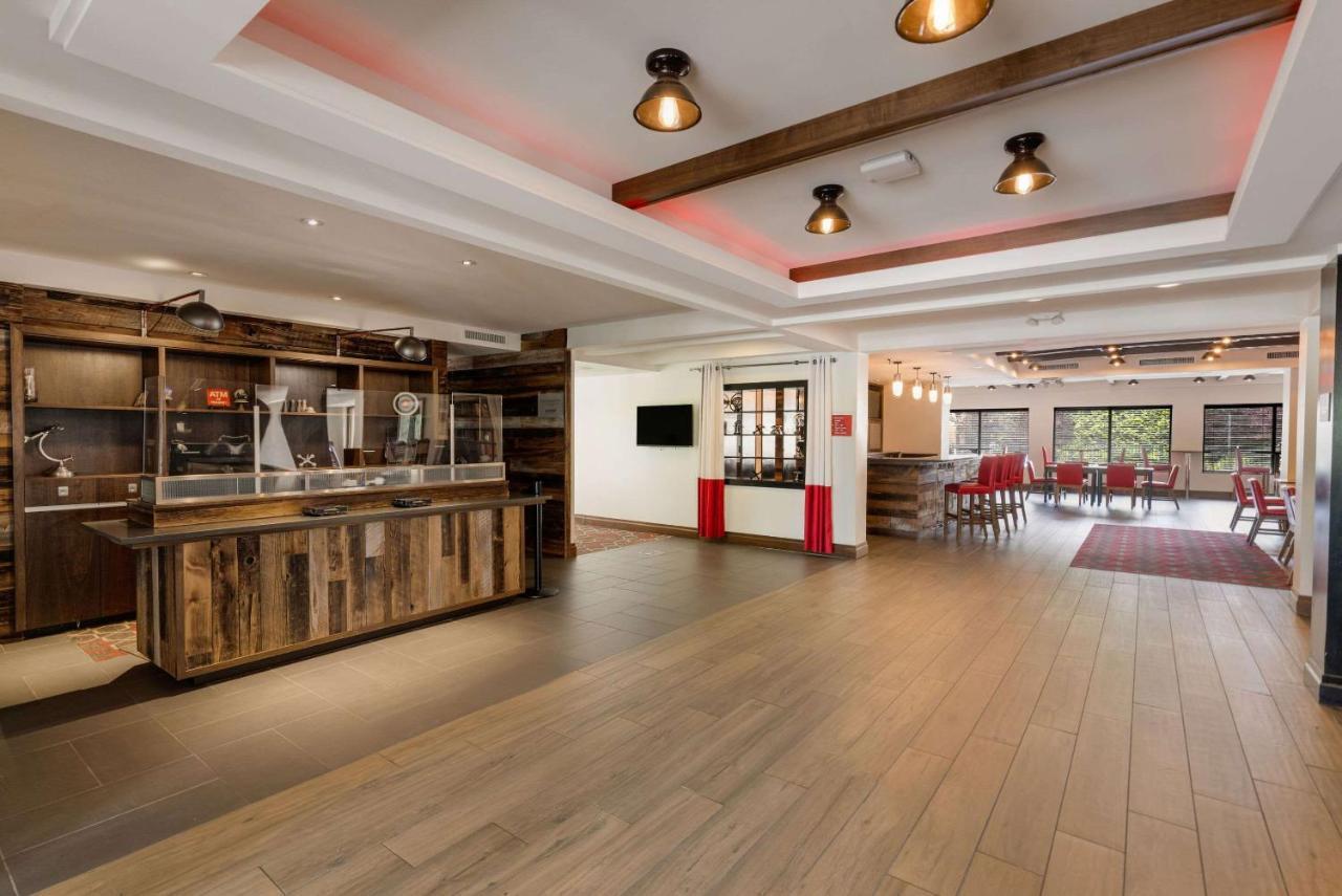 The Crossroads Hotel - Newburgh Eksteriør billede